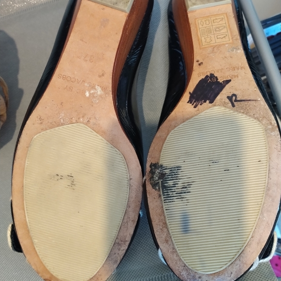 Marc by Marc Jacobs Black Patent wedges / flats - Picture 4 of 4